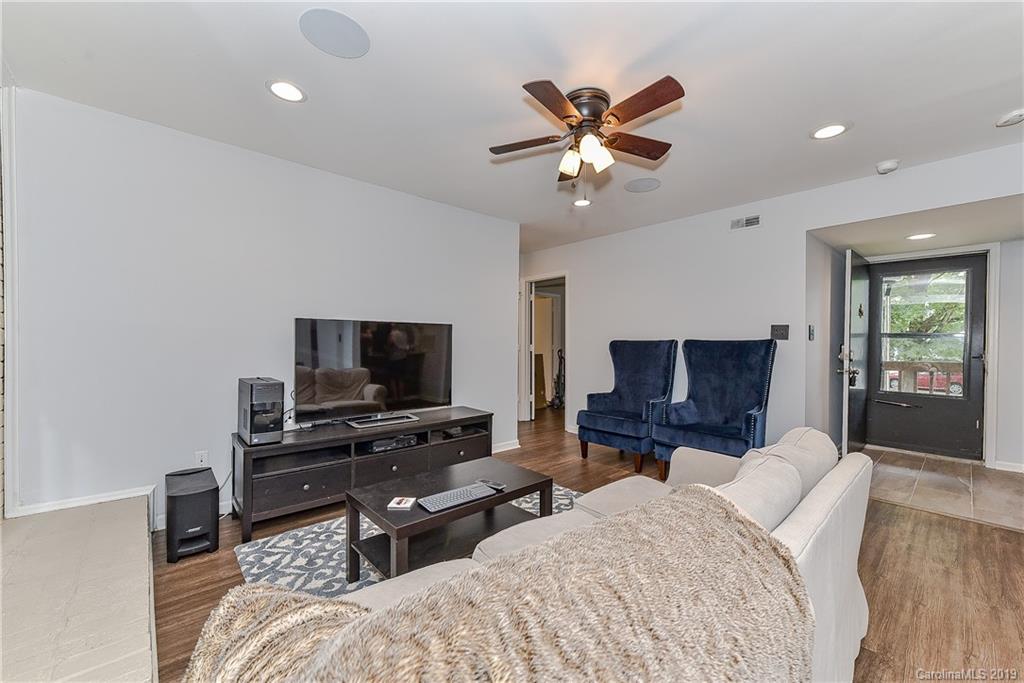 11054 Harrowfield Road Charlotte, NC 28226 - Photo 6 of 31