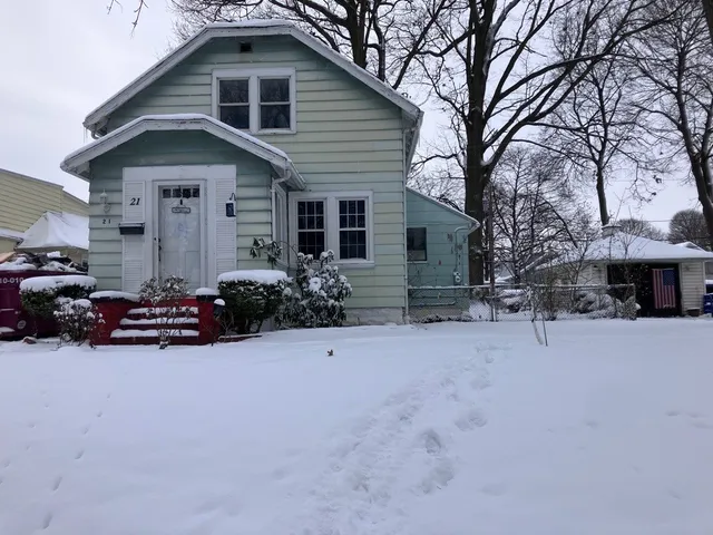 $89,900 | 21 Sheraton Drive, Greece, NY 14616