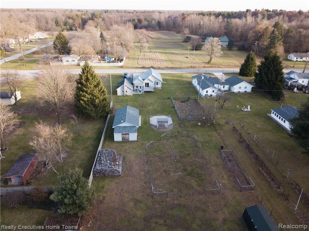 4725 Brott Road North Street, MI 48049 - Photo 4 of 37 Becky Ludy-4725 Brott-0003.jpg