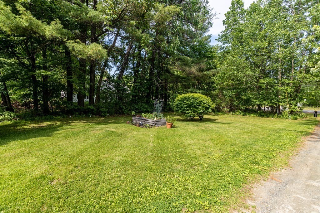 266 Wallace Hill Road Townsend, MA 01469 - Photo 3 of 33 Gallery Image 3