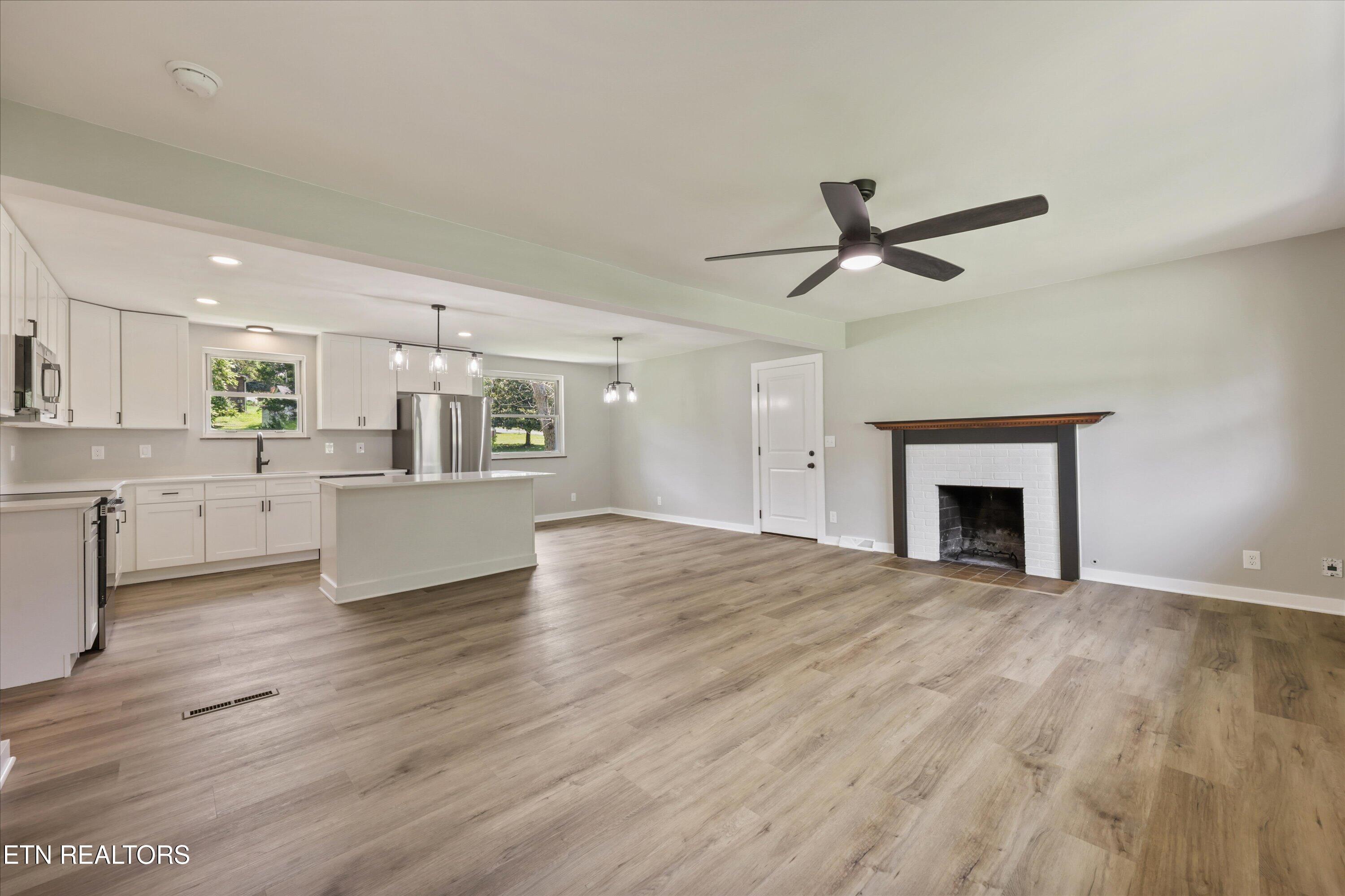 312 Stone Road Knoxville, TN 37920 - Photo 5 of 33 06-312 Stone Rd02