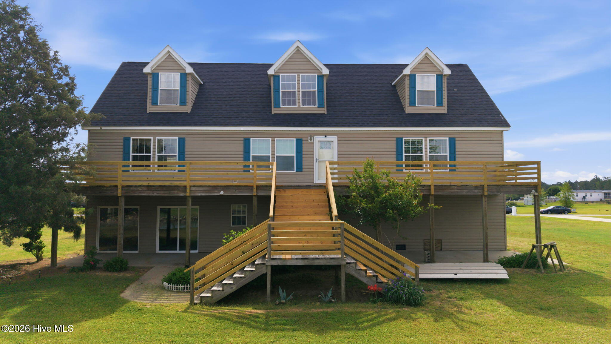 1 Main View 66 Warrens Way