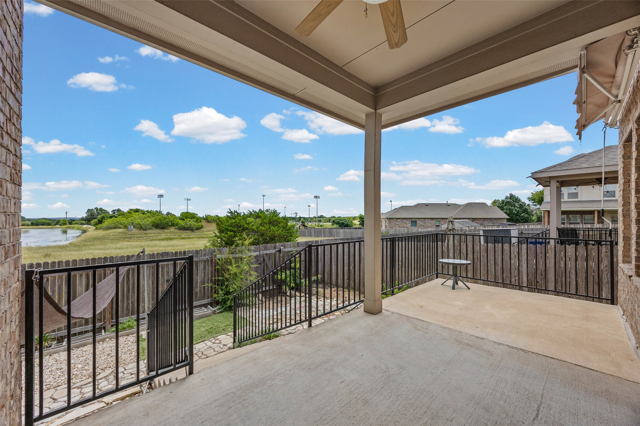536 Rancho Verde Drive Leander, TX 78641 - Photo 28 of 37 a balcony with street view