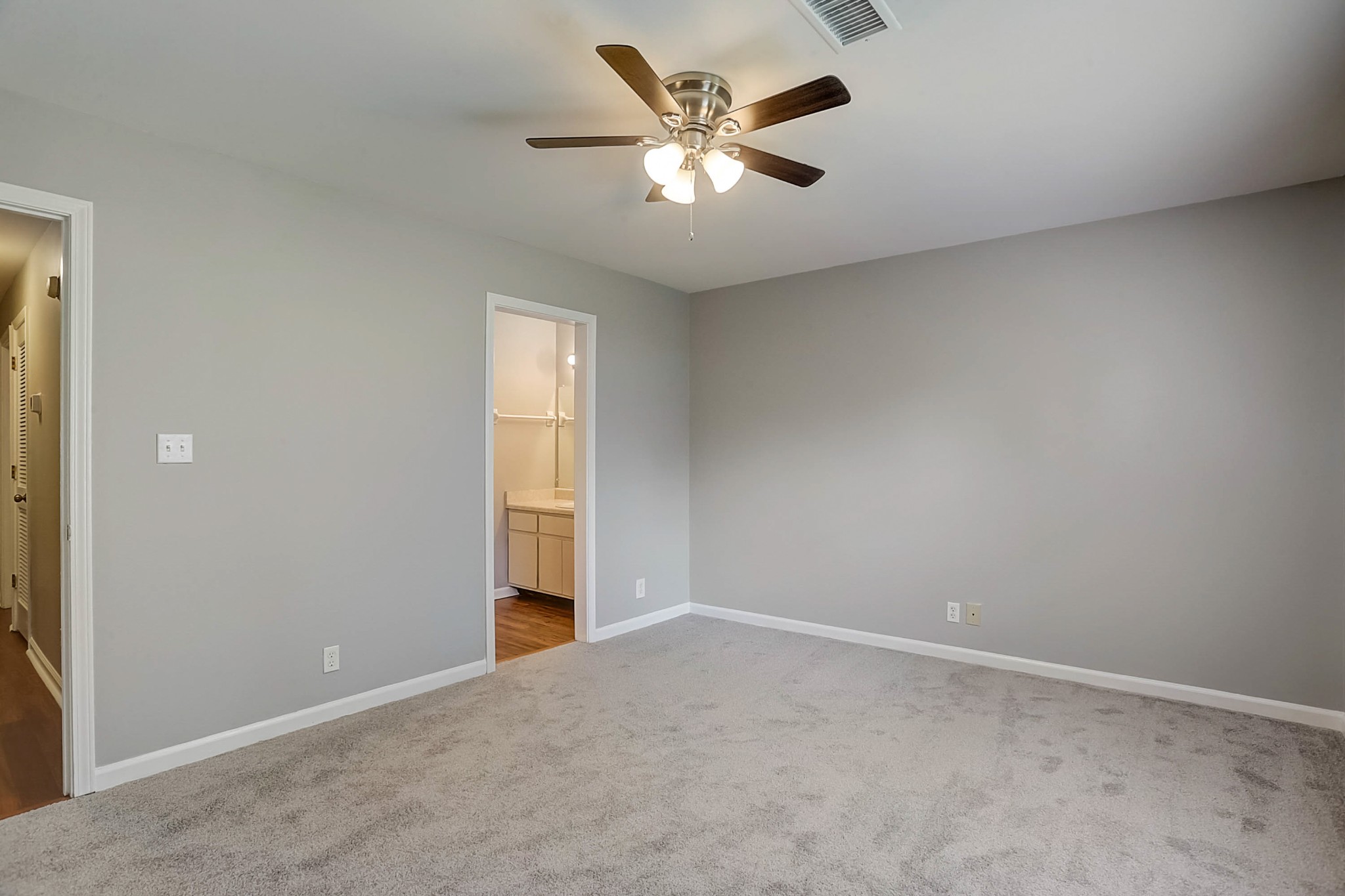 741 Kent Road Nashville, TN 37214 - Photo 14 of 25 an empty room with closet and a ceiling fan