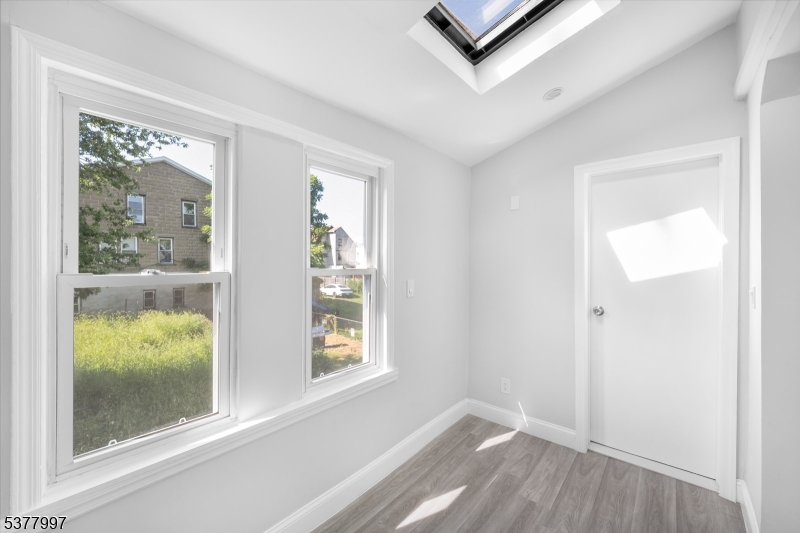 16 New Street, Unit 2 Montclair, NJ 07042 - Photo 9 of 17