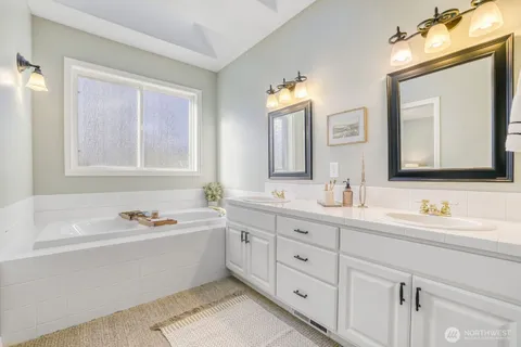 $800,000 | 4632 148th Street Southwest, Unit 4, Lynnwood, WA 98087