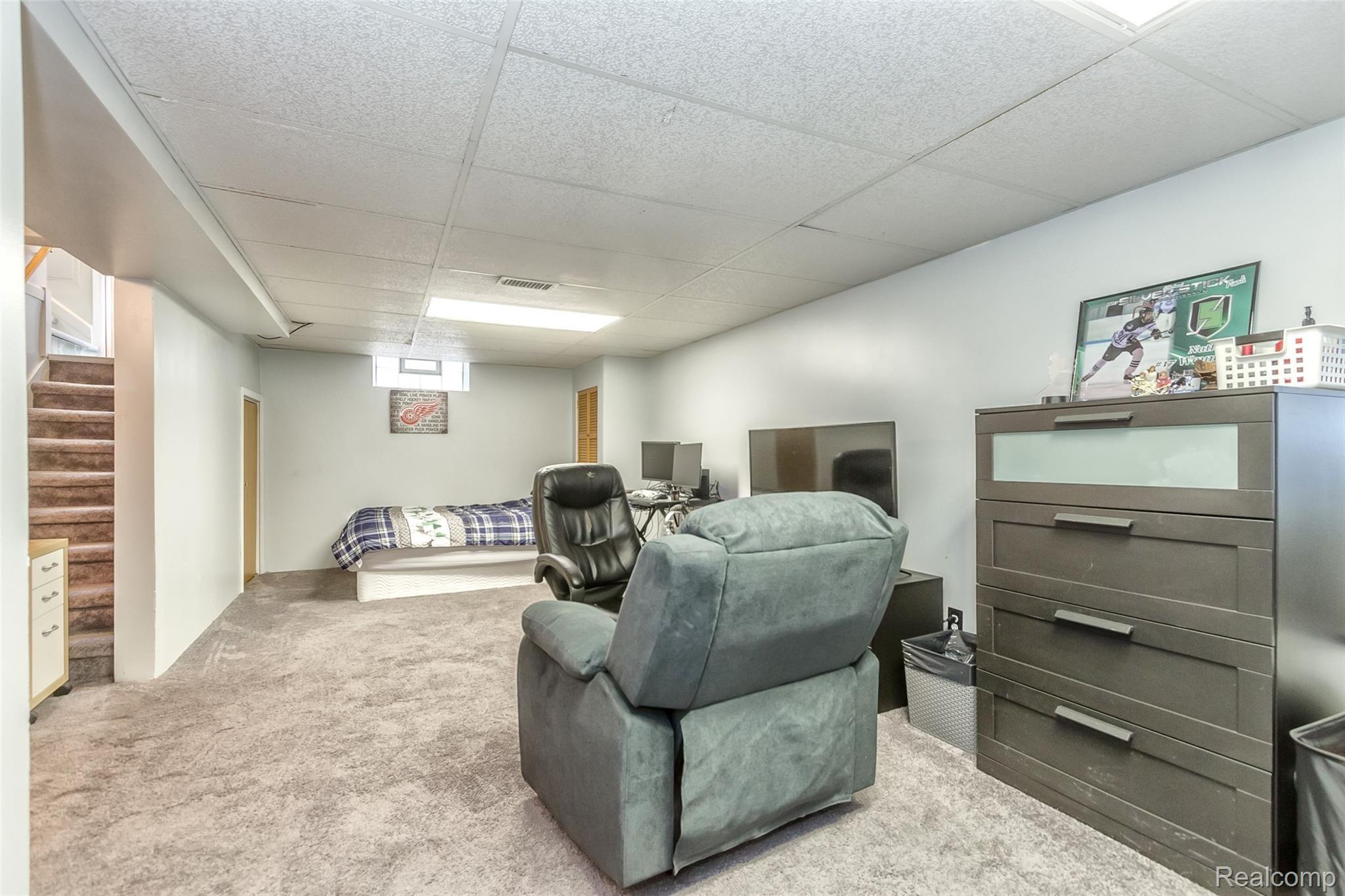 9908 Ruth Avenue Allen Park, MI 48101 - Photo 25 of 31 21.jpg