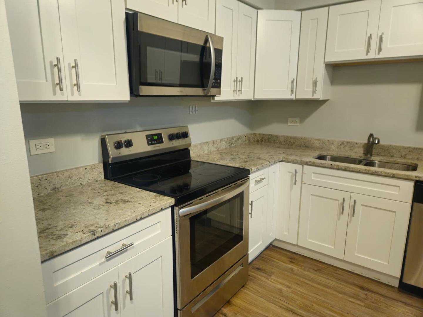 125 West Elk Trail, Unit 124 Carol Stream, IL 60188 - Photo 4 of 21