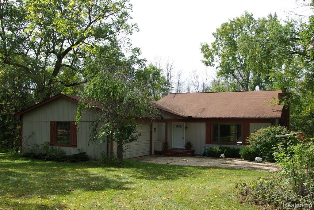 68815 Dequindre Road Oakland, MI 48363 - Photo 2 of 21 Sprawling Ranch