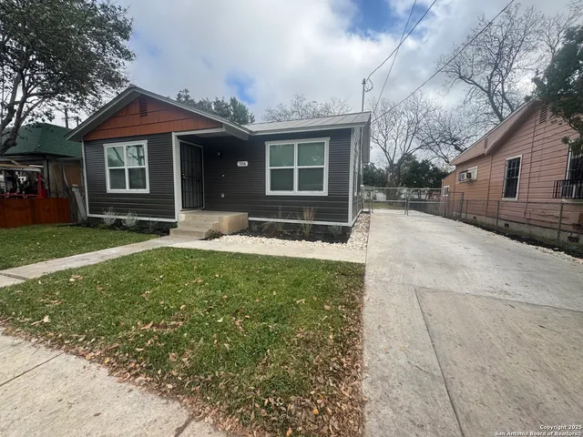 $1,600 | 306 Cupples Road, San Antonio, TX 78207