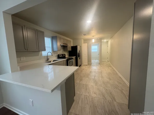 $1,600 | 306 Cupples Road, San Antonio, TX 78207