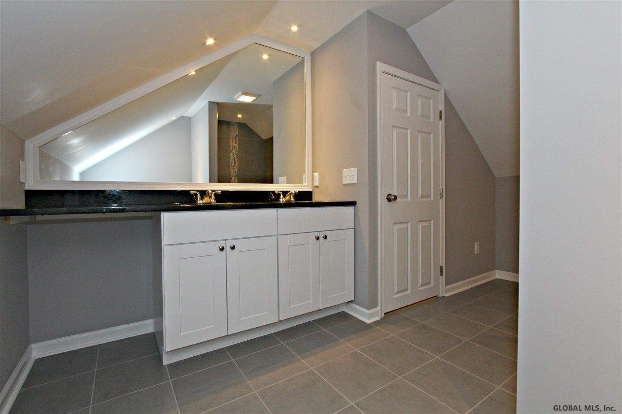 1124 Outer Drive Rotterdam, NY 12303 - Photo 2 of 25 Photo 2