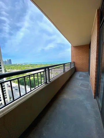 $2,450 | 1160 South Michigan Avenue, Unit 1606, Chicago, IL 60605