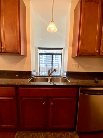 $2,450 | 1160 South Michigan Avenue, Unit 1606, Chicago, IL 60605