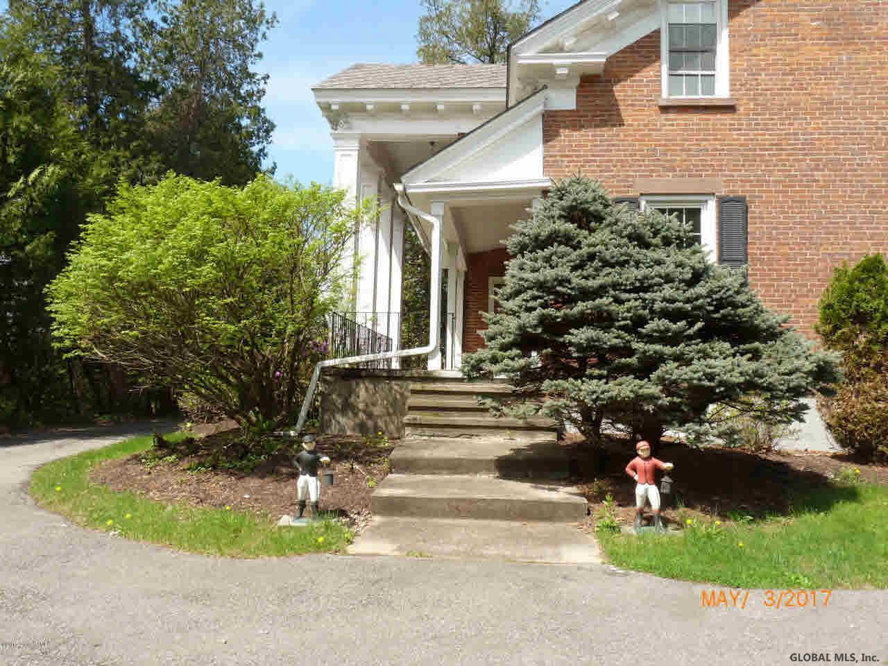 3 Locust Grove Road Saratoga Springs, NY 12866 - Photo 4 of 30 Photo 4