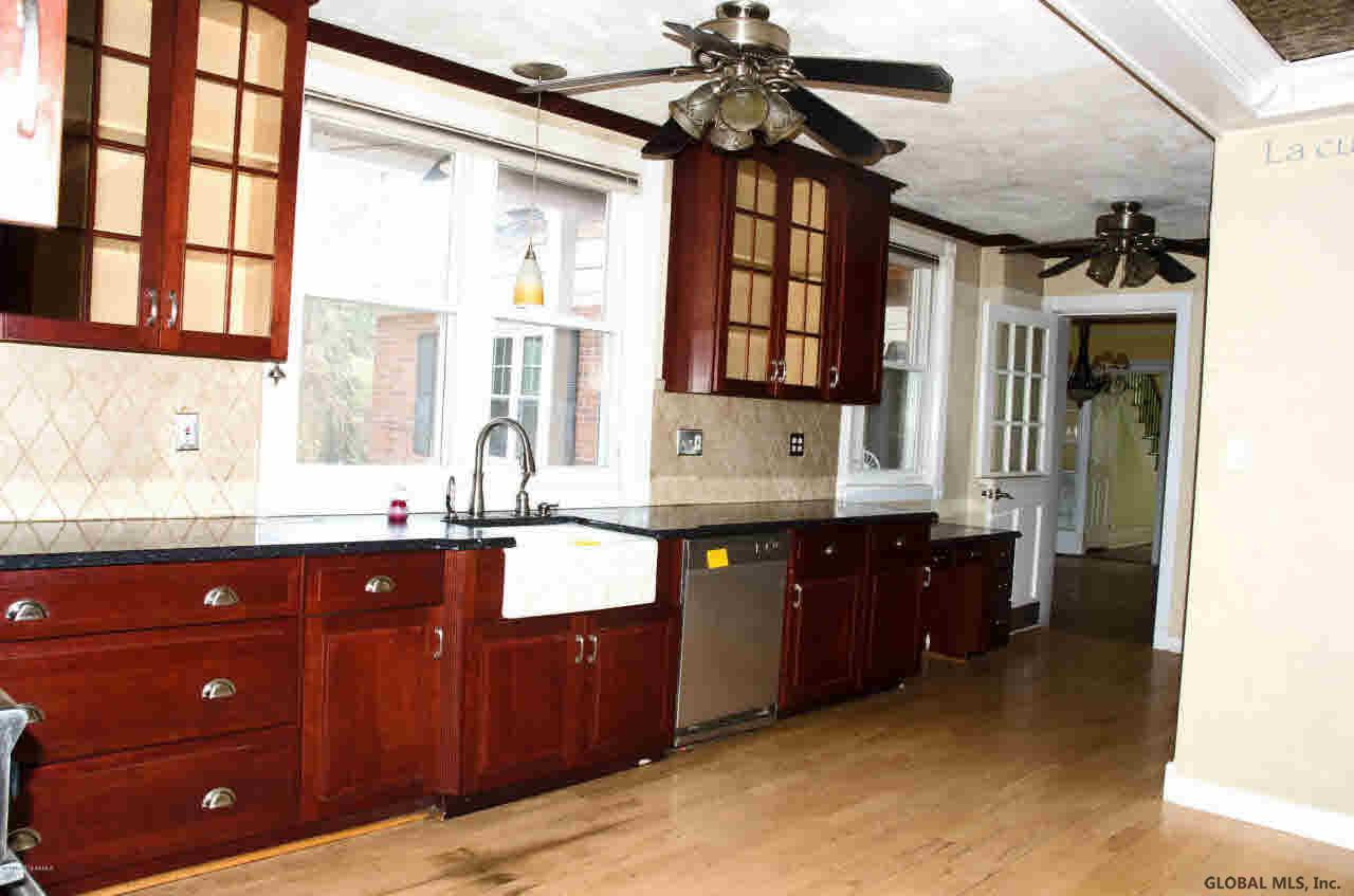 3 Locust Grove Road Saratoga Springs, NY 12866 - Photo 8 of 30 Photo 8