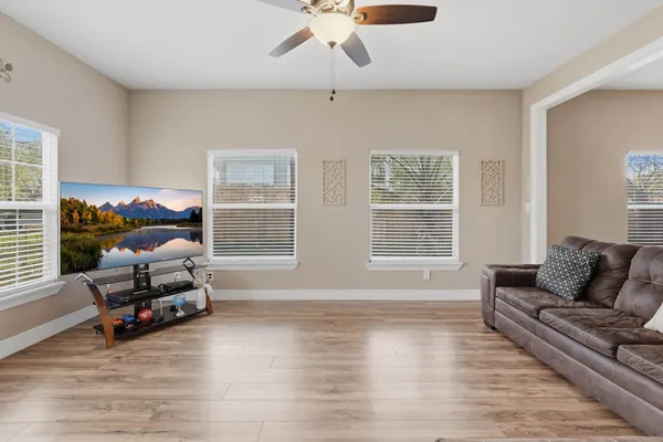 $258,000 | 308 East Phillips Street, Conroe, TX 77301