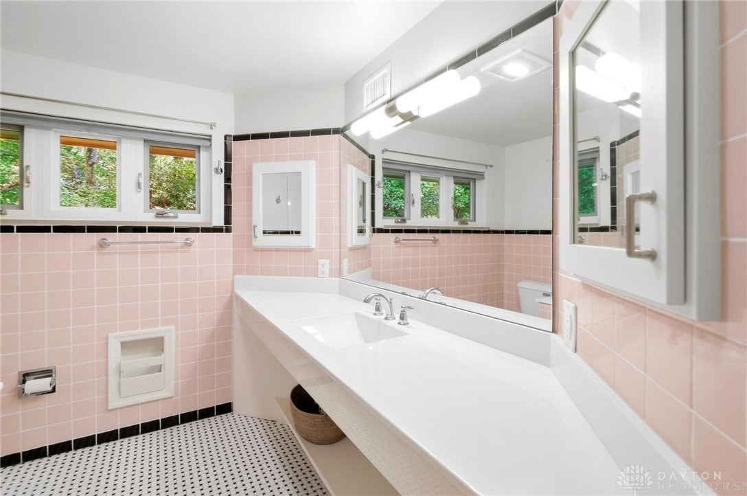 751 Laurelwood Road Kettering, OH 45419 - Photo 33 of 52 Gallery Image 33
