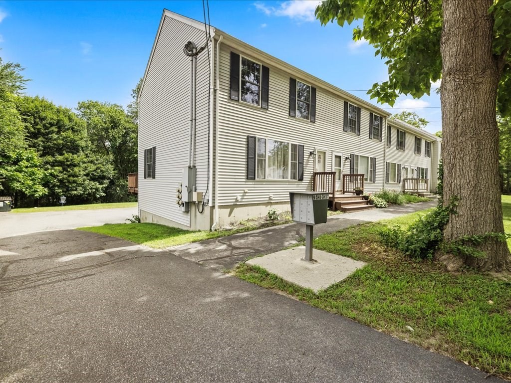 95 High Street, Unit F Uxbridge, MA 01569 - Photo 4 of 34 Gallery Image 4