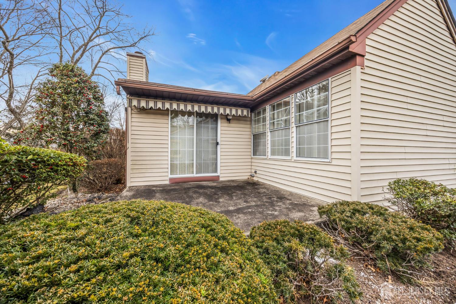 6 Winslow Road Monroe Township, NJ 08831 - Photo 30 of 33 a front view of a house with garden
