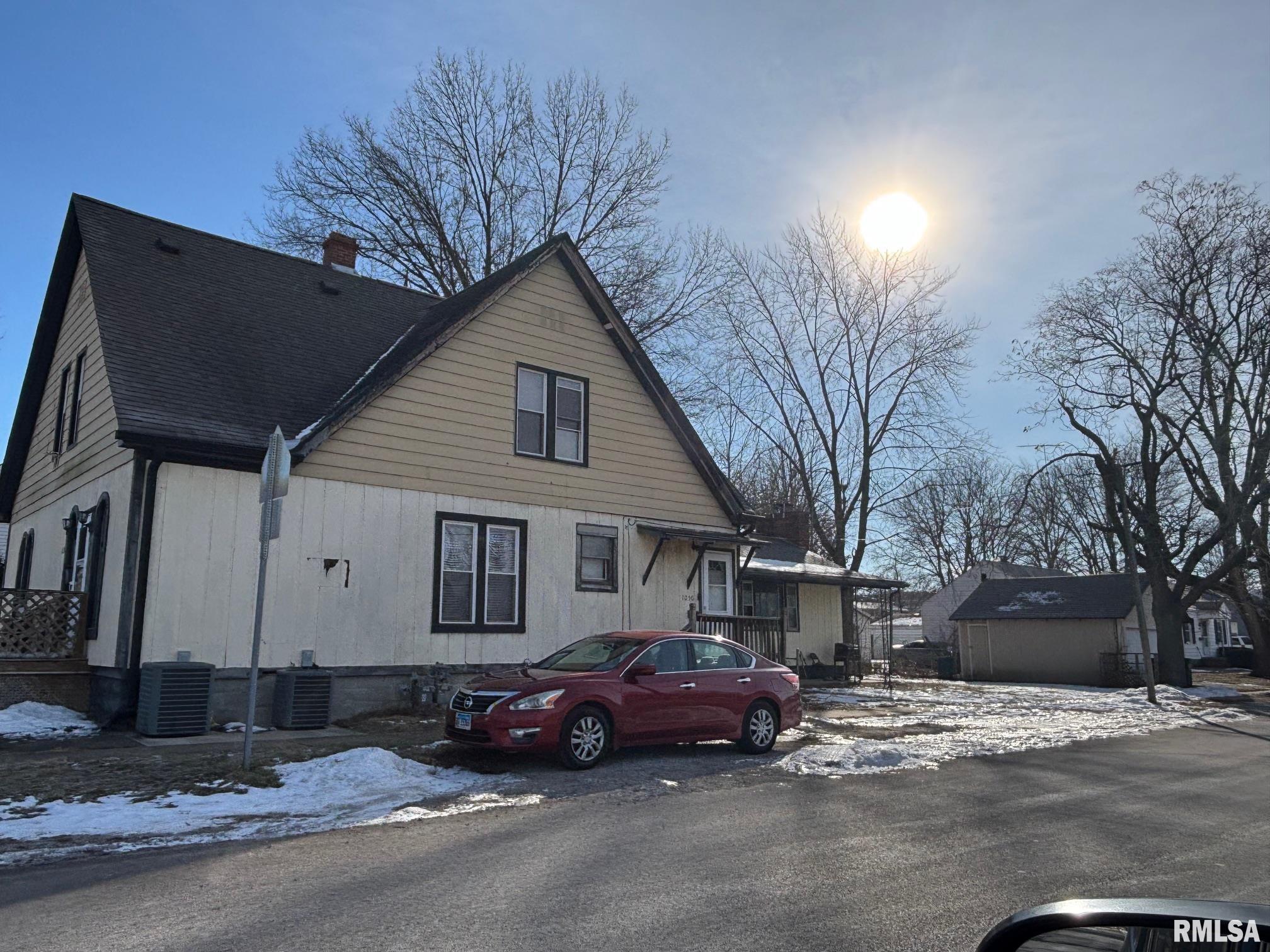 430 West Elliott Avenue Springfield, IL 62702 - Photo 3 of 22 Gallery Image 3