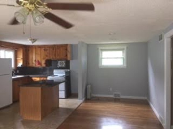 68 Regal Street Springfield, MA 01118 - Photo 4 of 4 Gallery Image 4