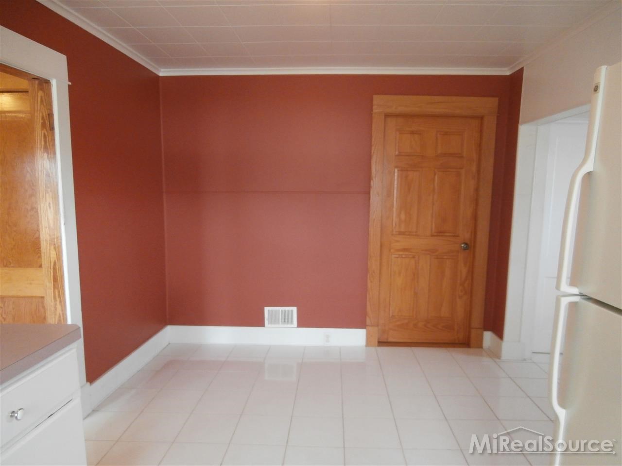 269 East Bennington Road Owosso, MI 48867 - Photo 21 of 29 31234614-20.JPG