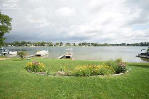3489 East Rolston Road Fenton, MI 48430 - Photo 3 of 29 20443701-2.JPG