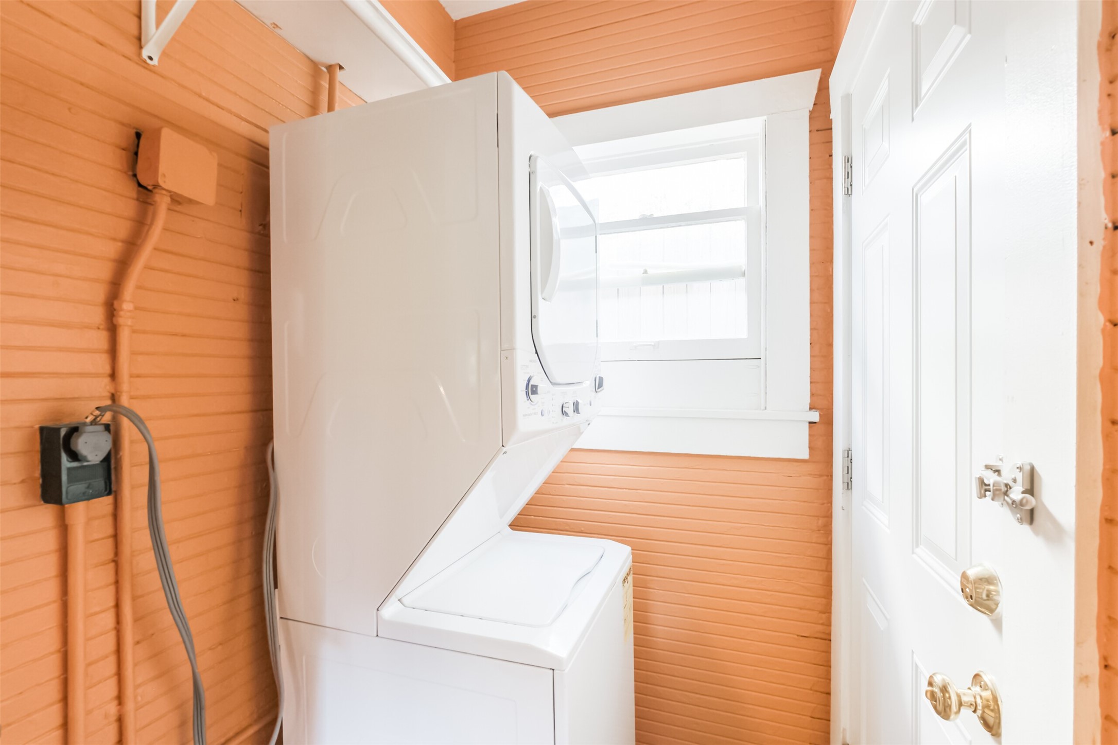 1716 Richmond Avenue, Unit 2 Houston, TX 77098 - Photo 11 of 21 a bathroom with a tub and shower