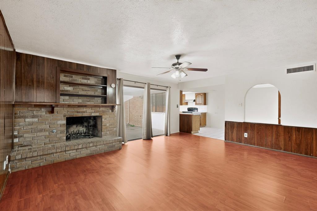 1926 Rambling Ridge Lane Carrollton, TX 75007 - Photo 11 of 37