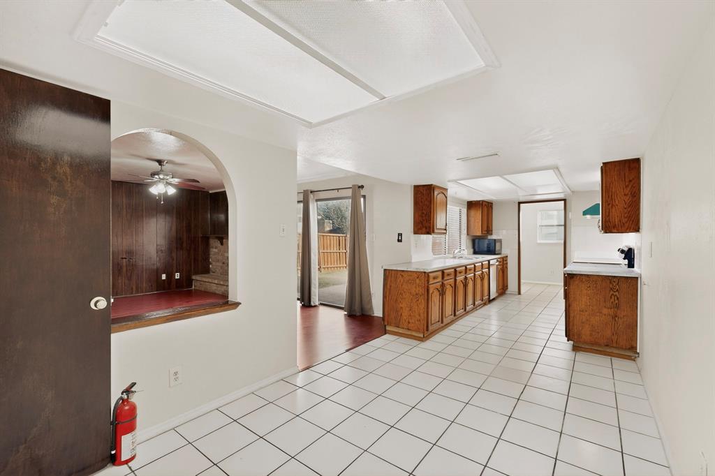 1926 Rambling Ridge Lane Carrollton, TX 75007 - Photo 15 of 37
