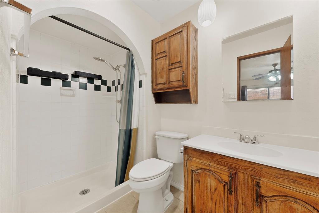 1926 Rambling Ridge Lane Carrollton, TX 75007 - Photo 23 of 37