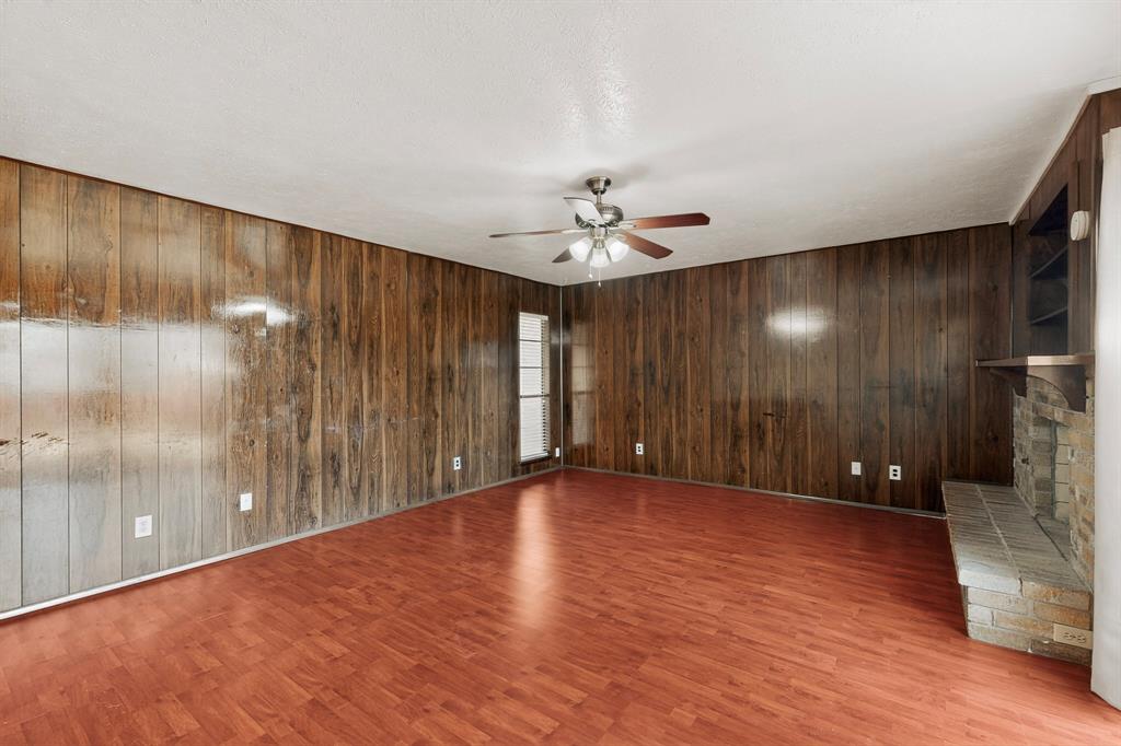 1926 Rambling Ridge Lane Carrollton, TX 75007 - Photo 8 of 37