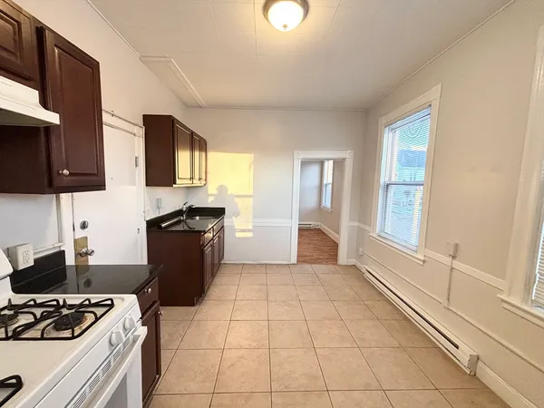 $2,000 | 92 Main Street, Unit 1, Malden, MA 02148