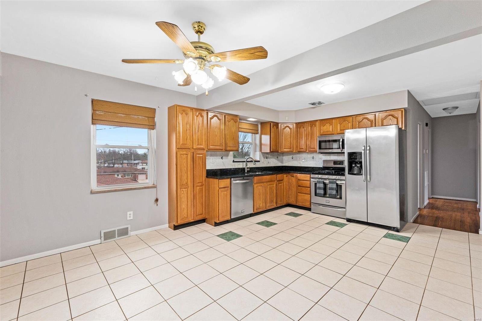 1724 Union Road St. Louis, MO 63125 - Photo 2 of 20 Gallery Image 2