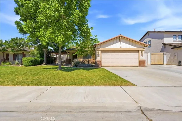 $368,000 | 1918 La Vida Avenue, Porterville, CA 93257
