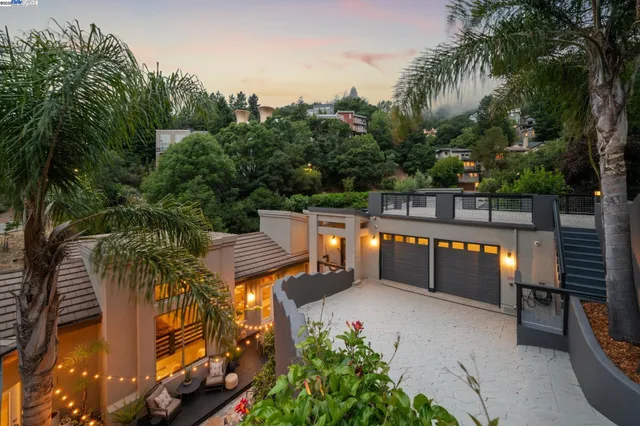 $1,995,000 | 2005 Tunnel Road, Oakland, CA 94611