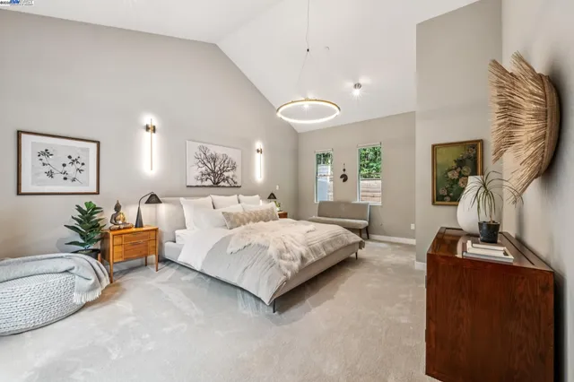 $1,995,000 | 2005 Tunnel Road, Oakland, CA 94611