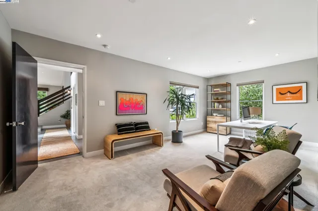 $1,995,000 | 2005 Tunnel Road, Oakland, CA 94611