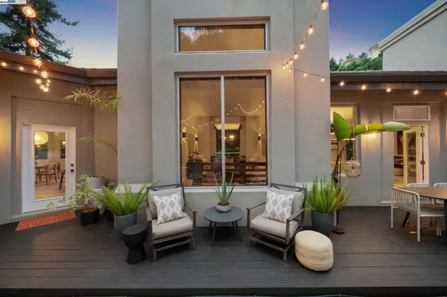 $1,995,000 | 2005 Tunnel Road, Oakland, CA 94611