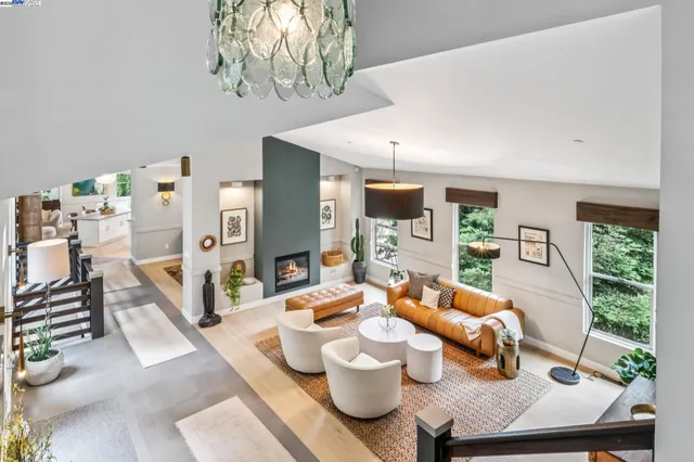 $1,995,000 | 2005 Tunnel Road, Oakland, CA 94611