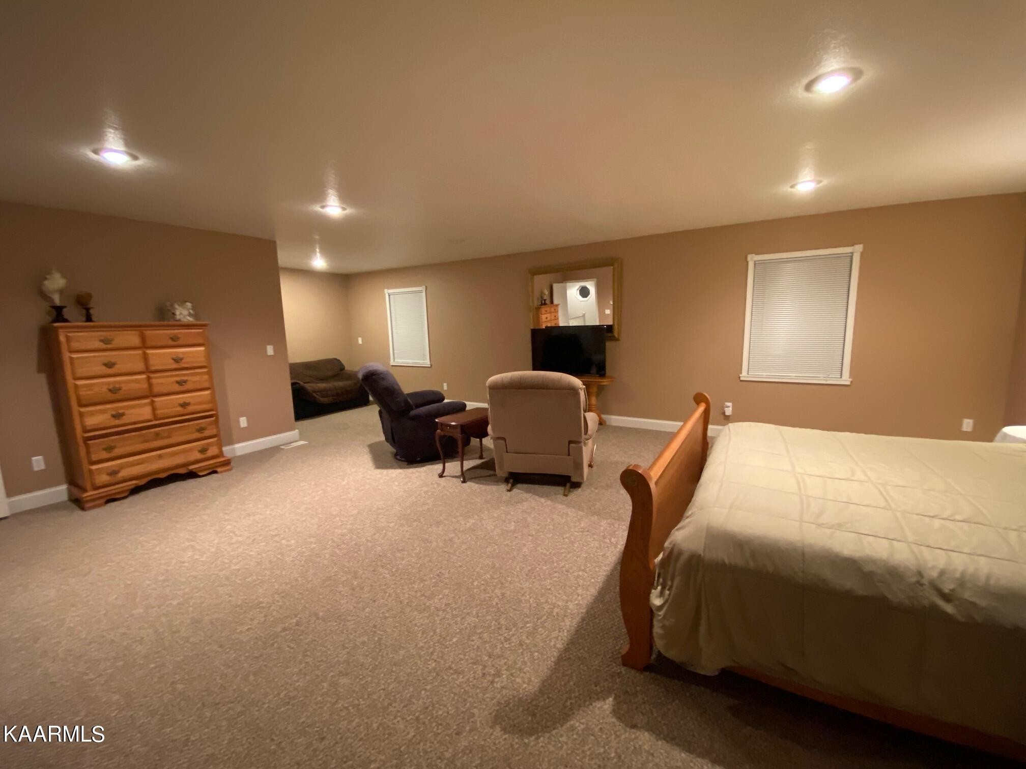 190 Dean Hill Road Oneida, TN 37841 - Photo 29 of 36 a bed room with furniture and a window