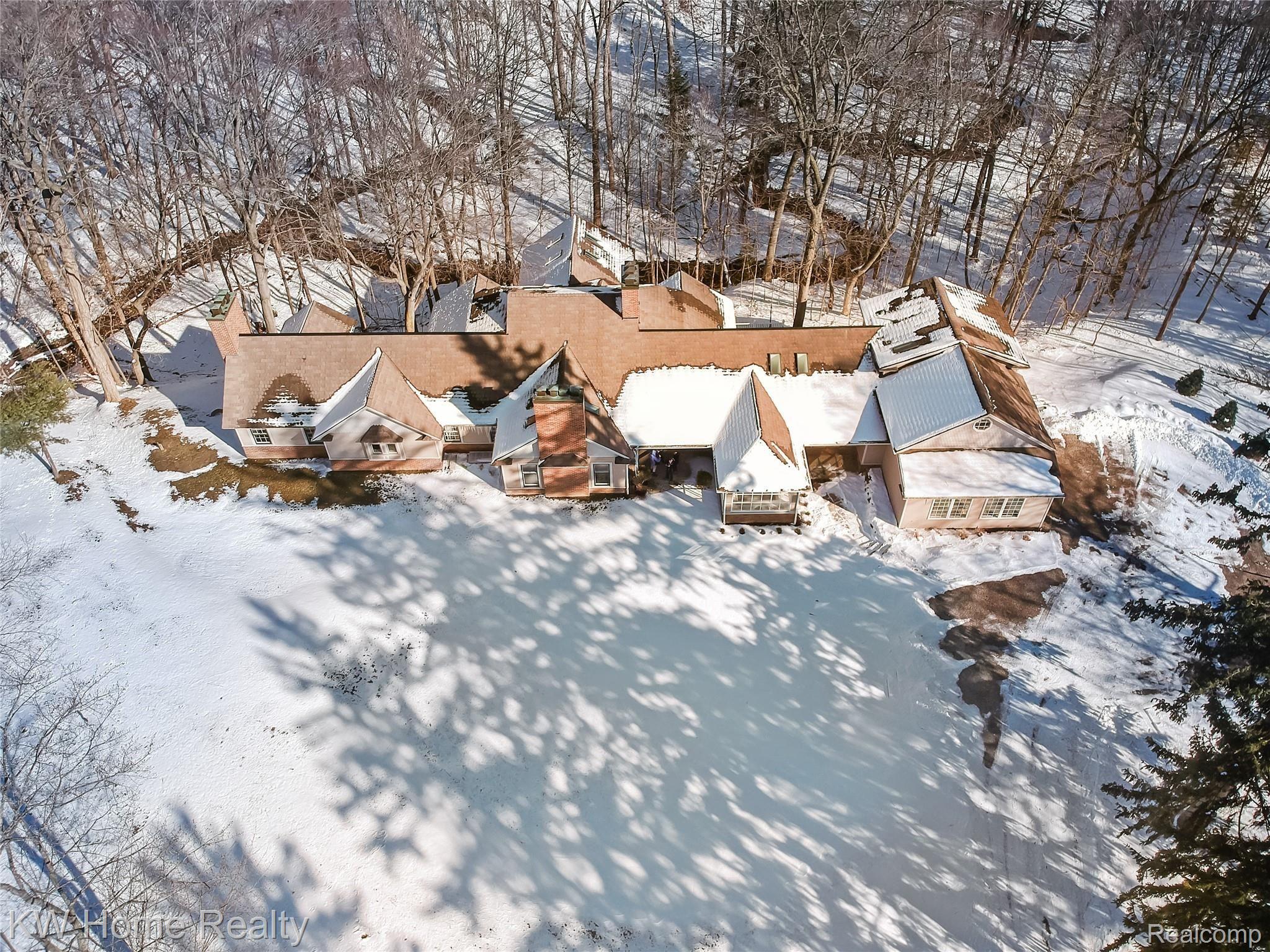 34536 Quaker Valley Road Farmington, MI 48331 - Photo 52 of 55 AerialHouse.jpg
