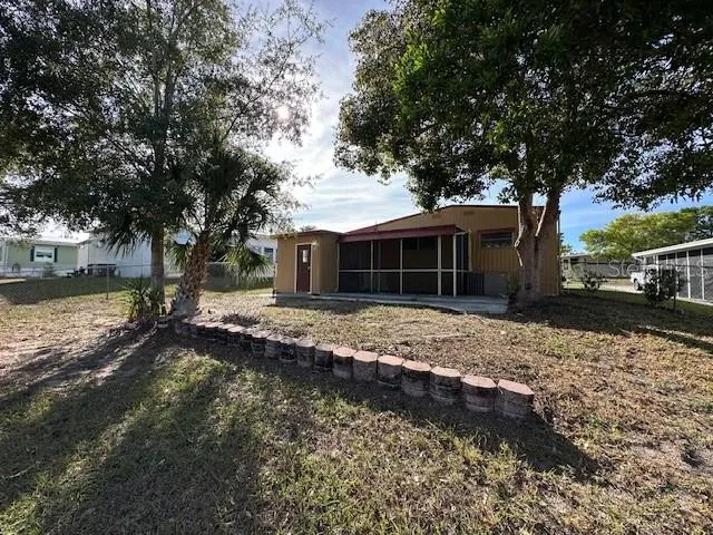 $1,200 | 7402 Eastern Cir Drive, Brooksville, FL 34613