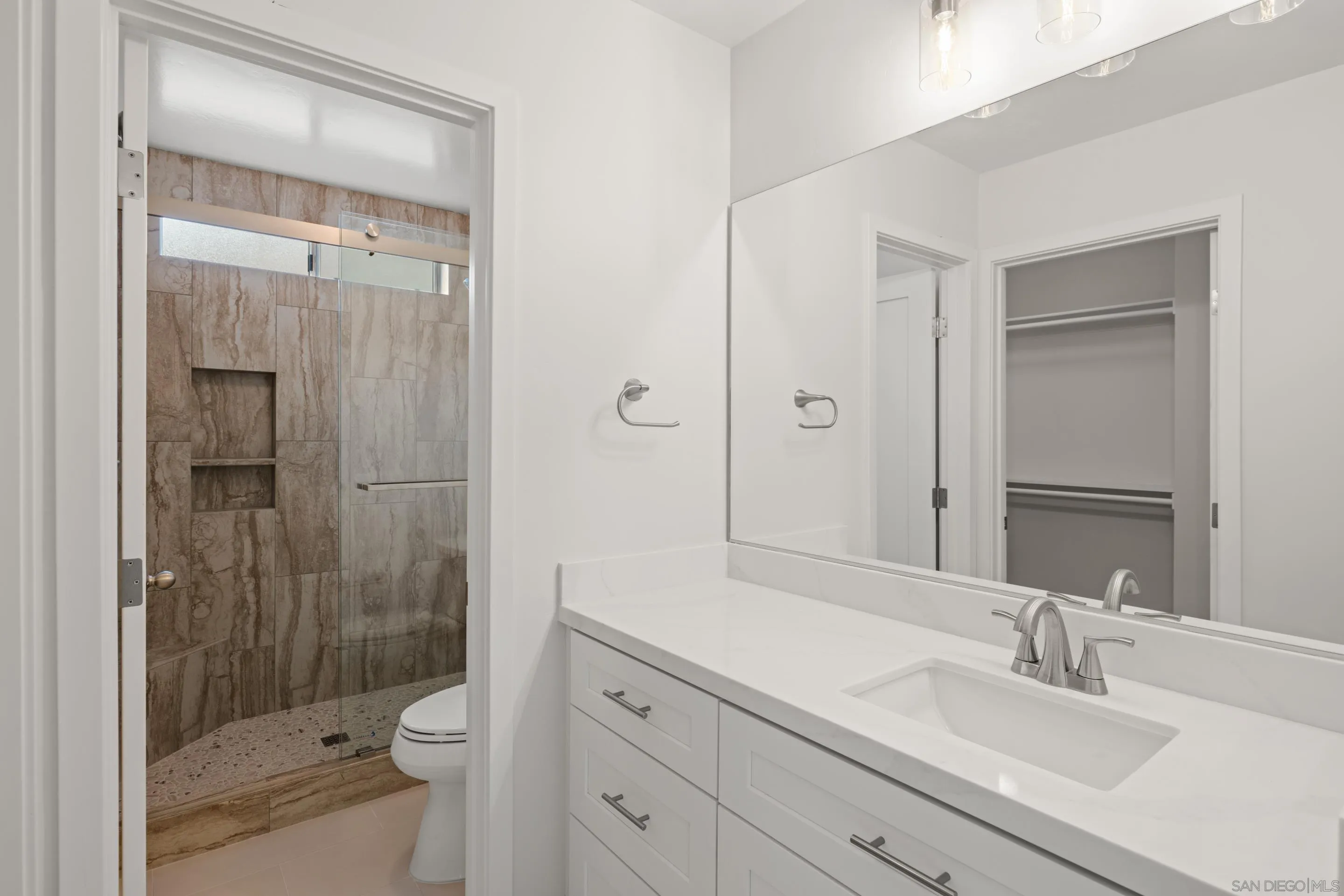 4216 Esperanza Way Oceanside, CA 92056 - Photo 13 of 21