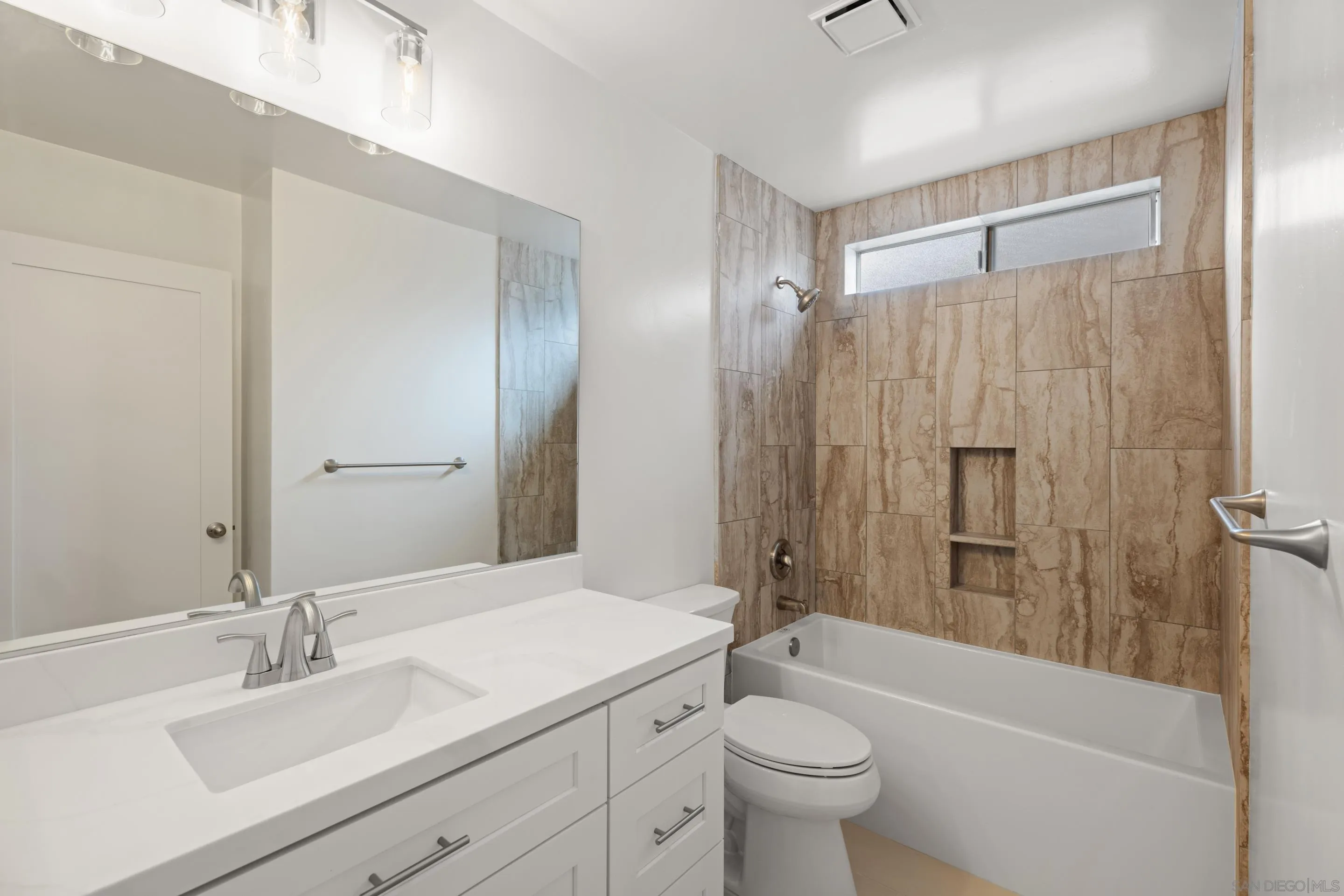 4216 Esperanza Way Oceanside, CA 92056 - Photo 18 of 21