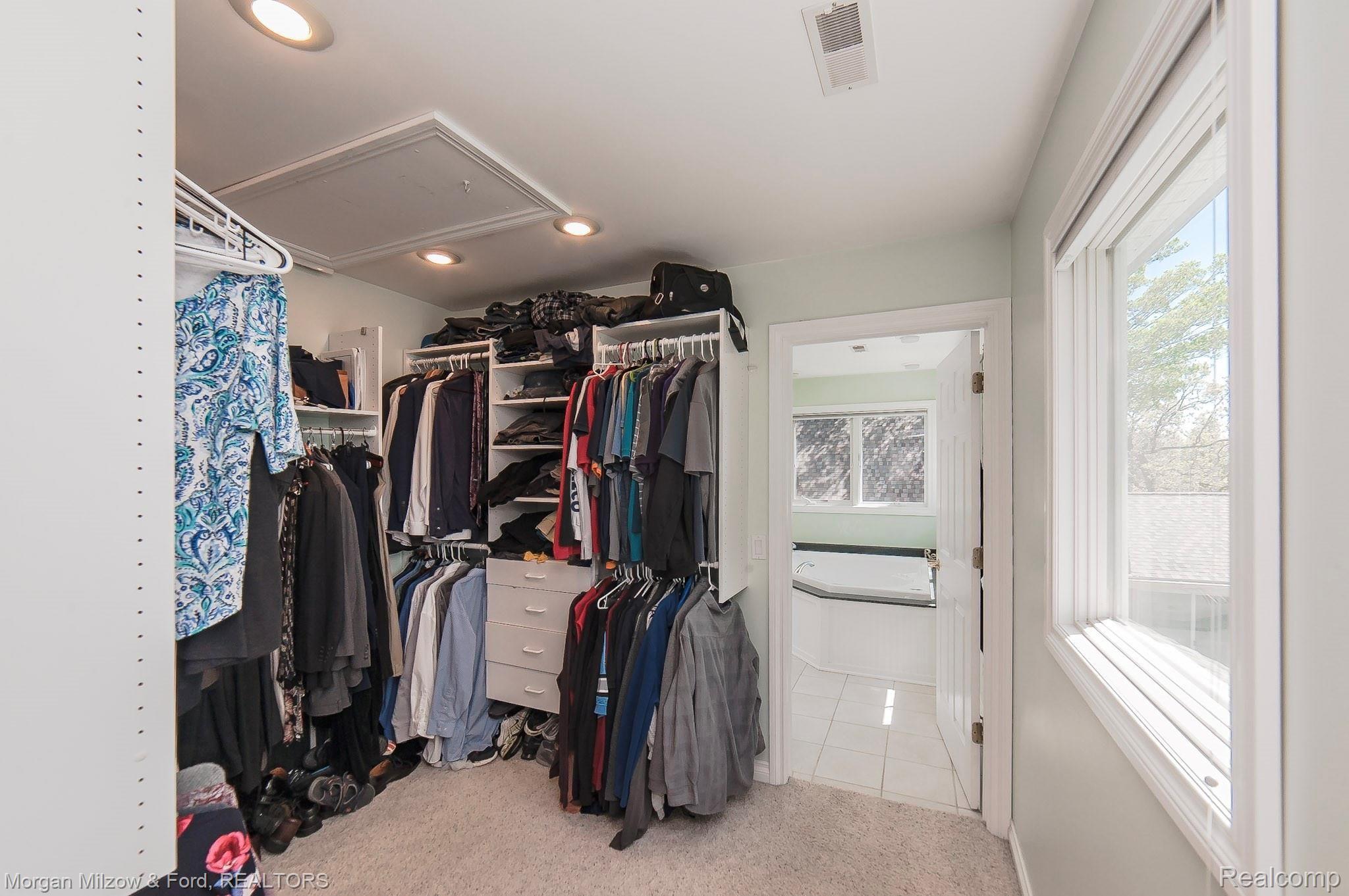 3001 Lansdowne Road Waterford, MI 48329 - Photo 26 of 59 WALK IN MASTER CLOSET /LAKESIDE VIEW