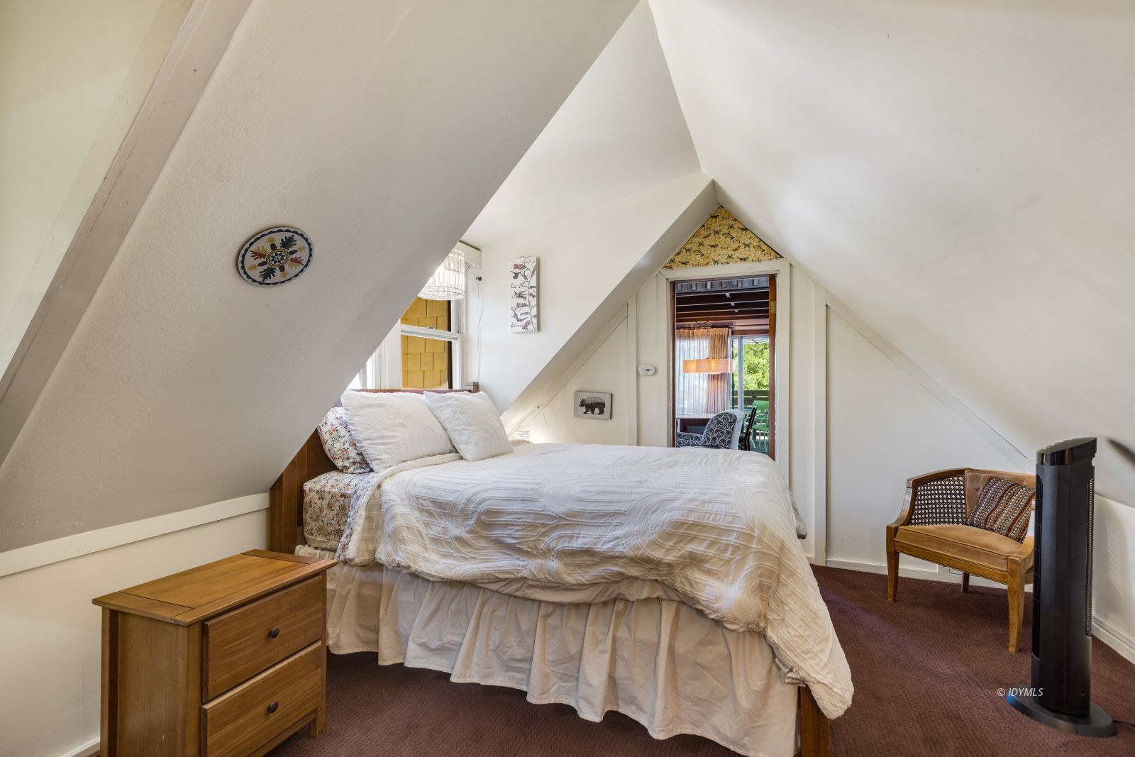 26770 Idyllwild Road Idyllwild, CA 92549 - Photo 36 of 56 a bedroom with a bed and a window