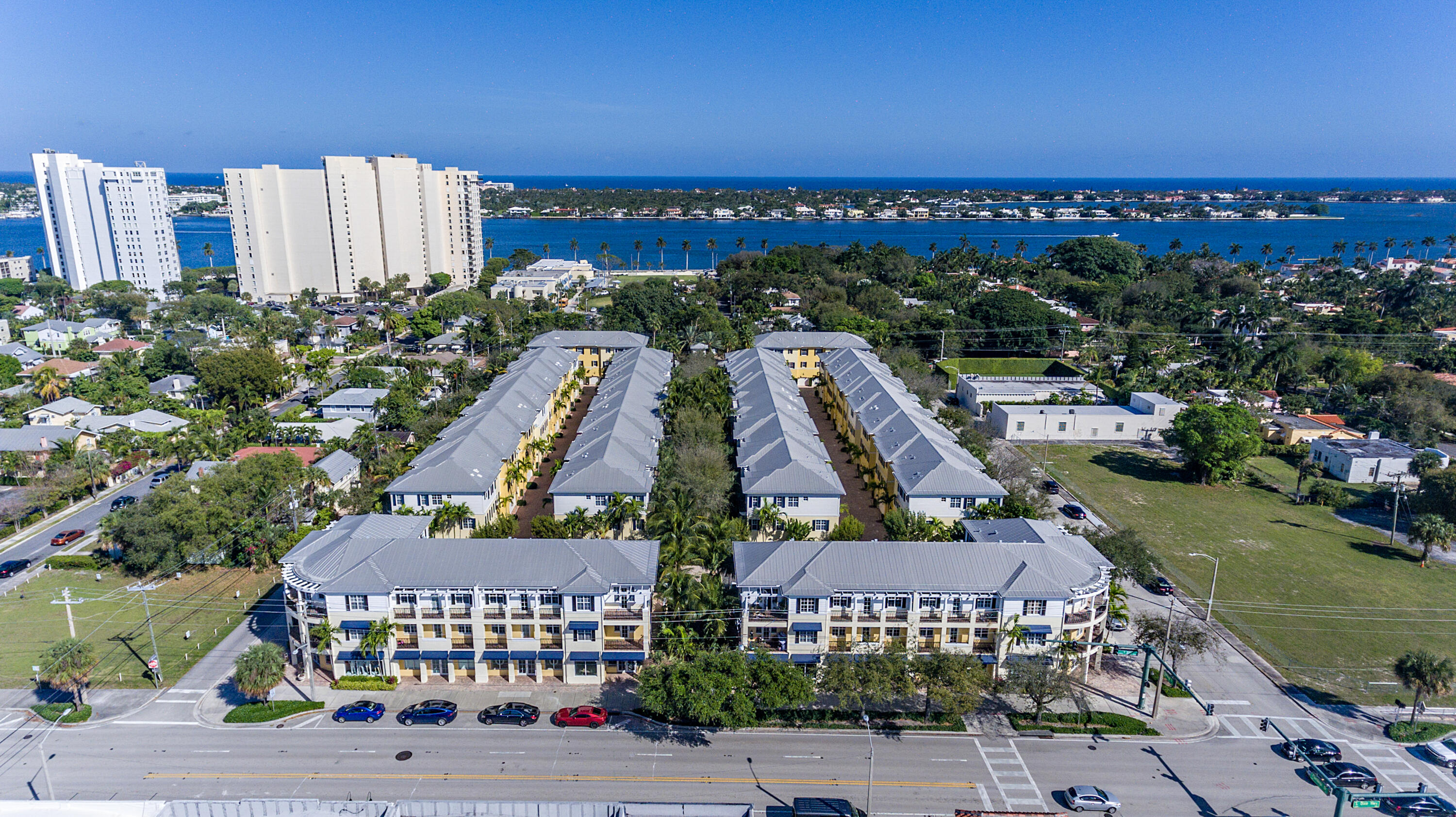 352 North Bromeliad West Palm Beach, FL 33401 - Photo 19 of 19 high-37