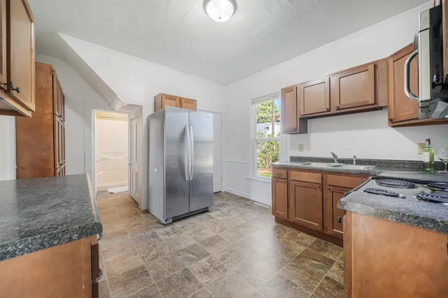 $147,000 | 1514 Elmwood Avenue, Oshkosh, WI 54901